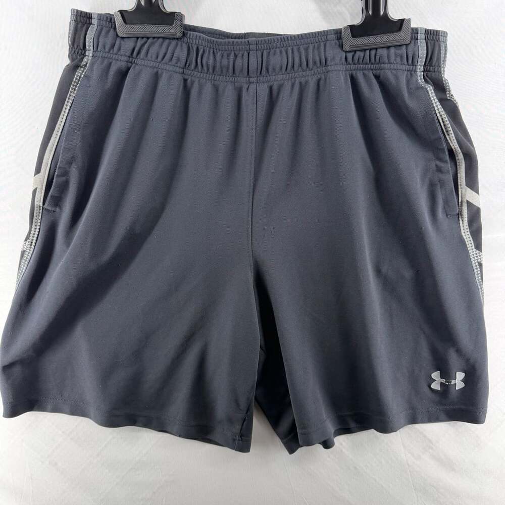 1572 Under Armour Athletic Shorts Size XL Gray Black